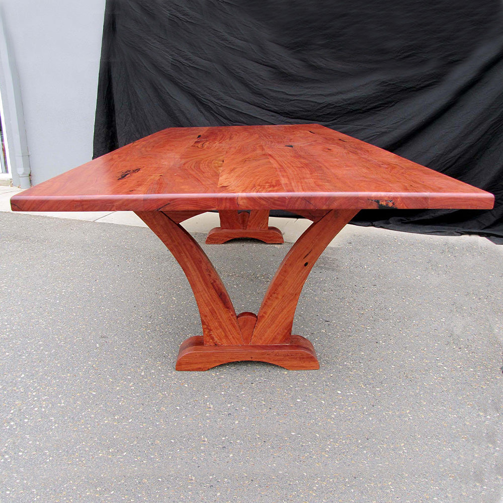 Avalon Table