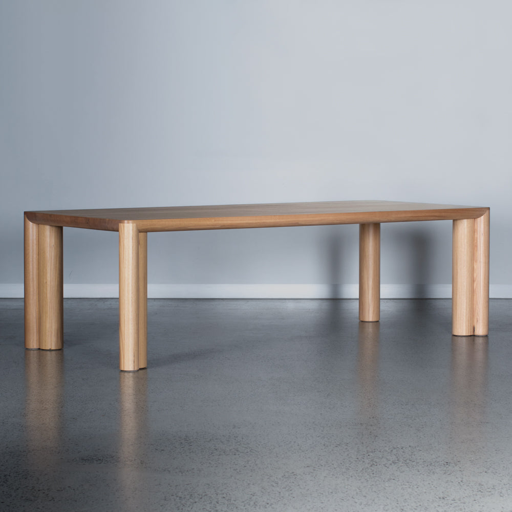 Bergonia Dining Table - DT563