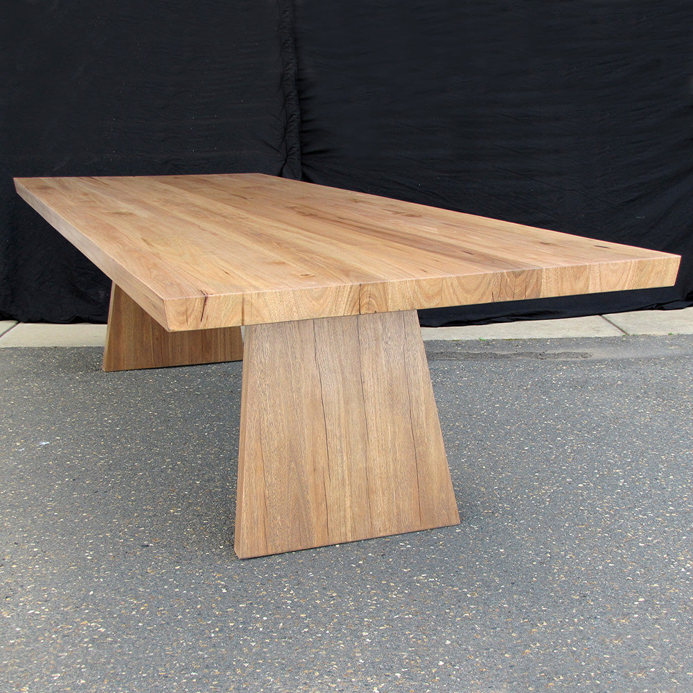 Beuka Dining Table
