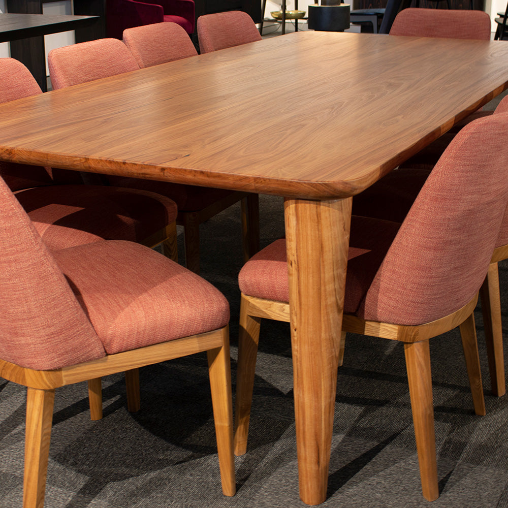 Luna Dining Table with Mia Chairs