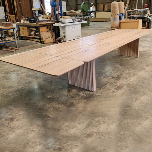 Buchanan Table with extensions