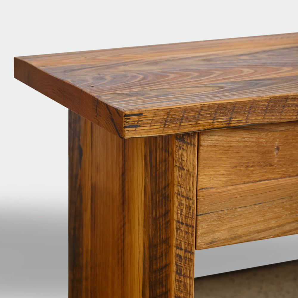 Hampton Console